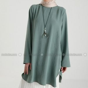 Brand new Green Almond tunic with necklace